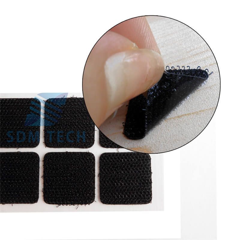 Self Adhesive Hook Loop Squares Sticky Fastener Tapes Black White 